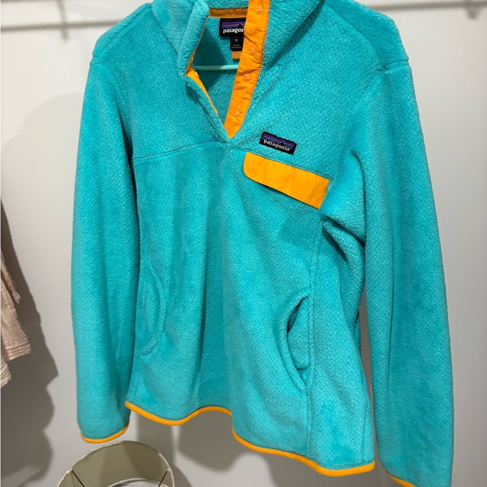 Patagonia Aqua and Orange Snap-T Fleece
